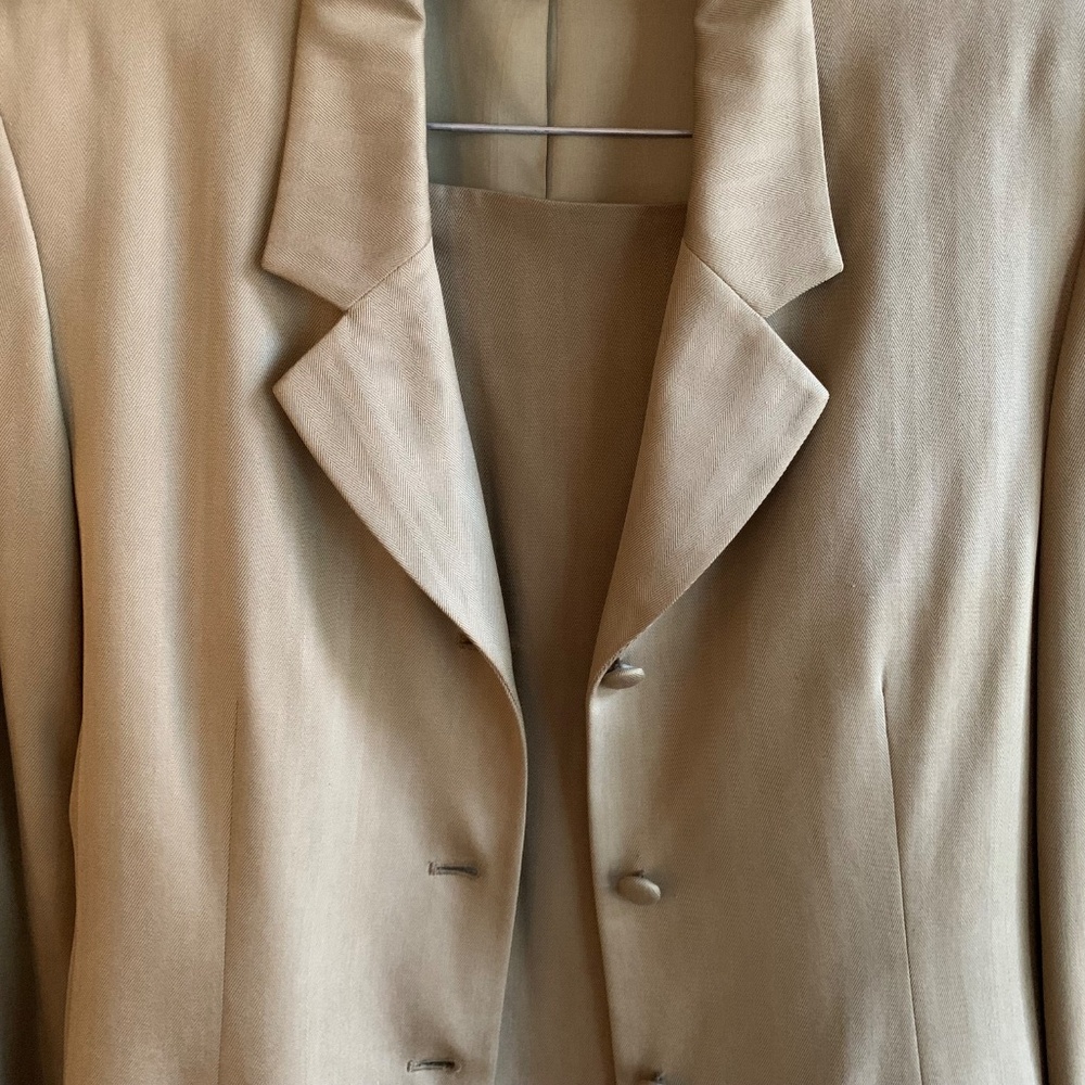 Isda & Co Vintage Silk Suit – Taupe | Size 8 | Classic Tailored Set